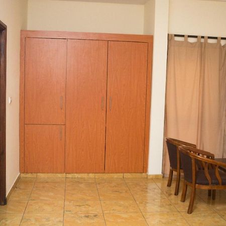 Hotel Marbella Lomé Kültér fotó