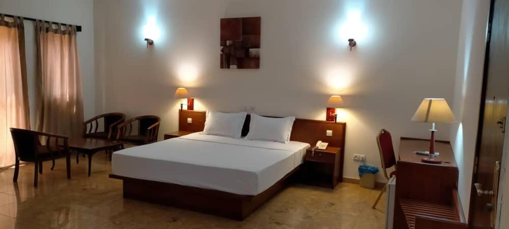 Hotel Marbella Lomé Kültér fotó