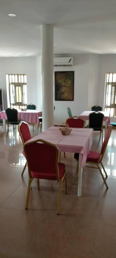 Hotel Marbella Lomé Kültér fotó