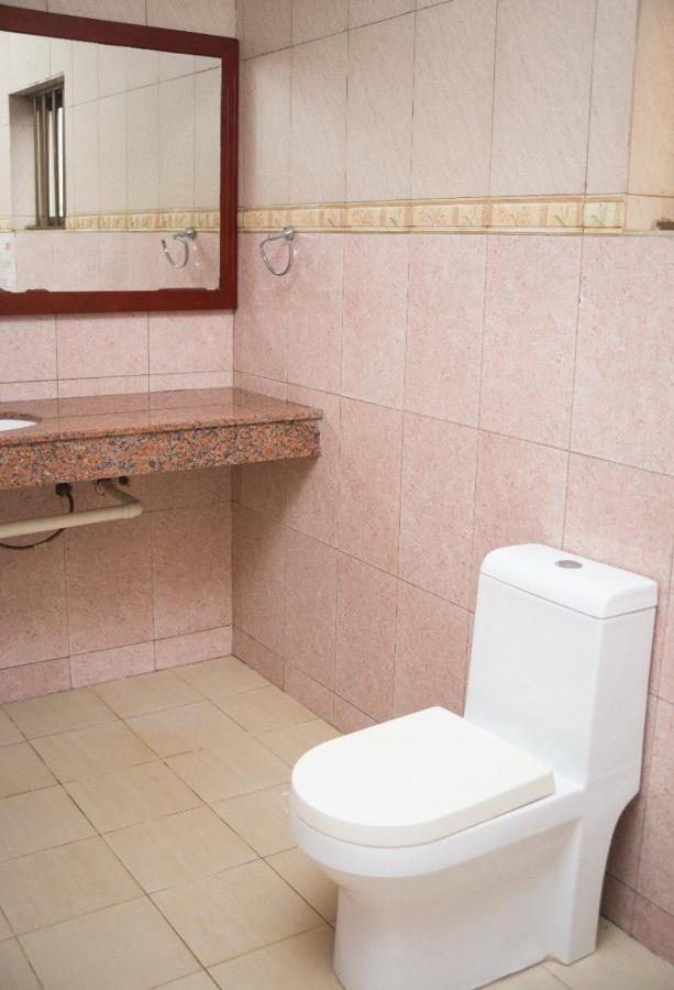 Hotel Marbella Lomé Kültér fotó